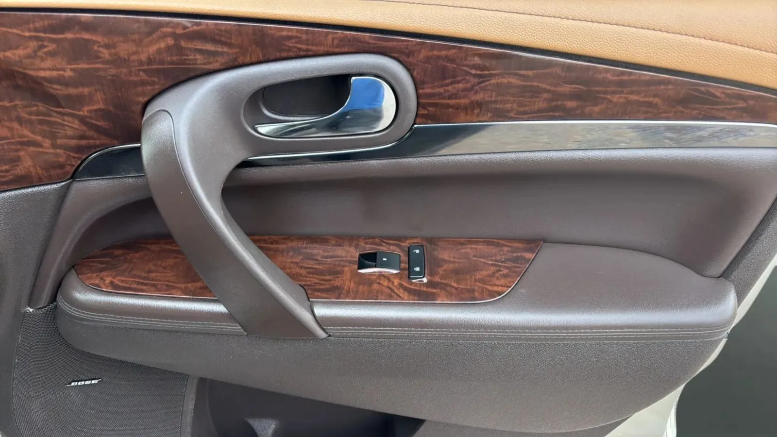 Buick Enclave photo 9