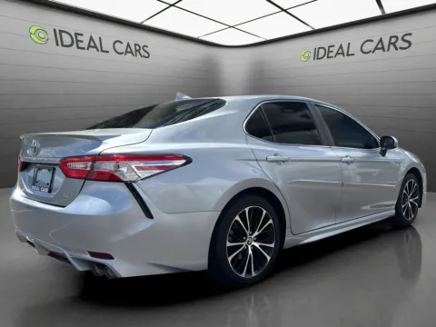 More photos of 2020 Toyota Camry SE at Ideal Cars - East Mesa (Hill), AZ