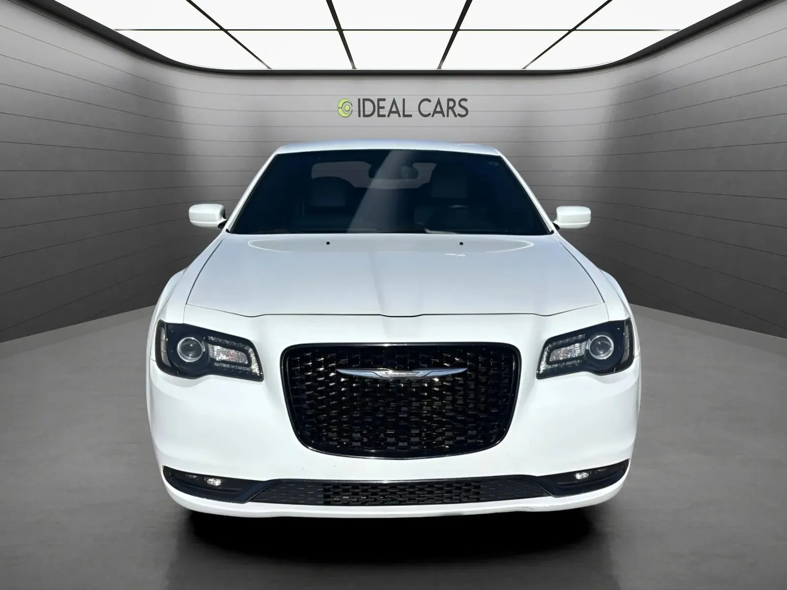 2017 Chrysler 300 S's photo