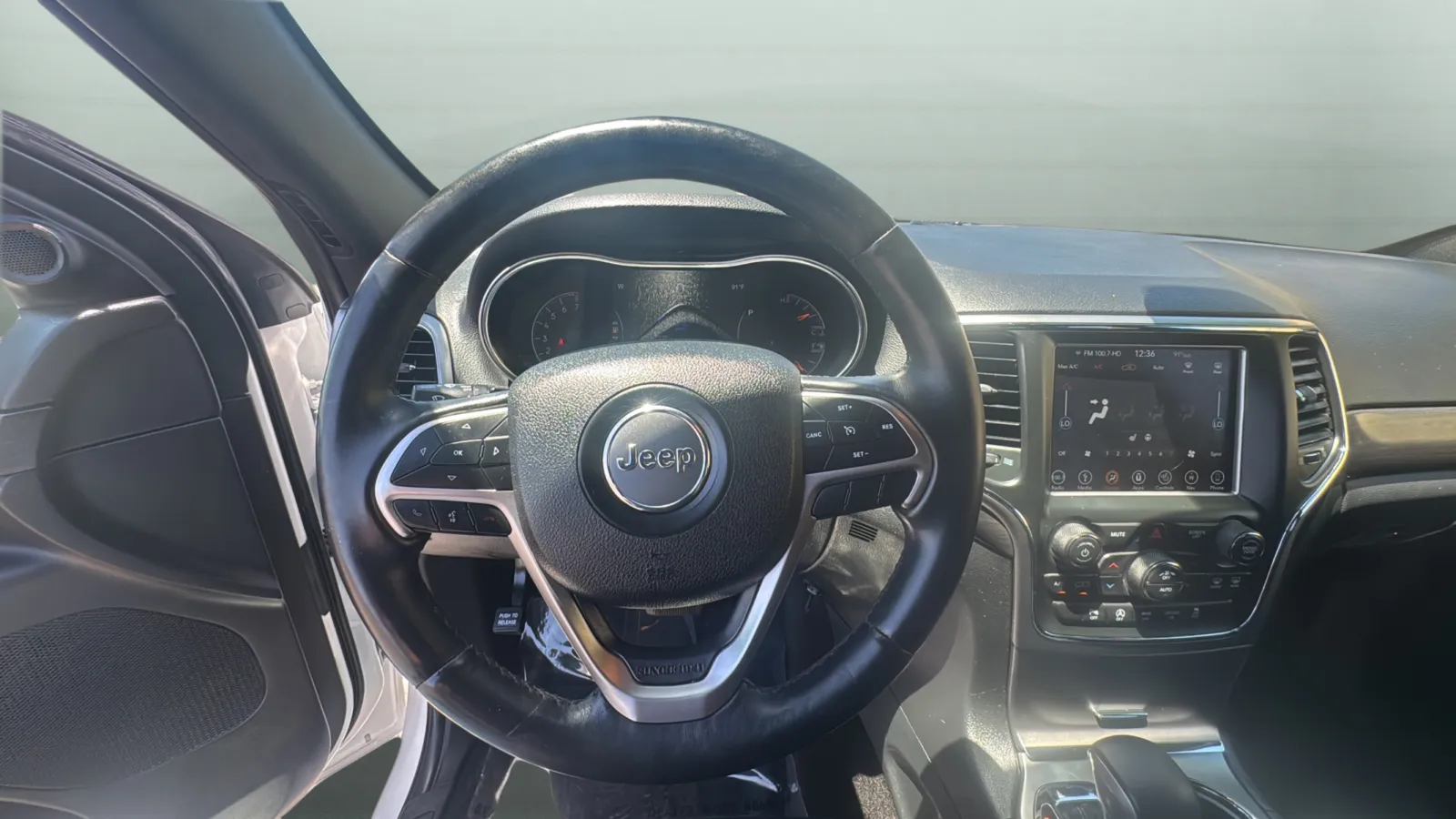 2018 Jeep Grand Cherokee Altitude - Photo 23