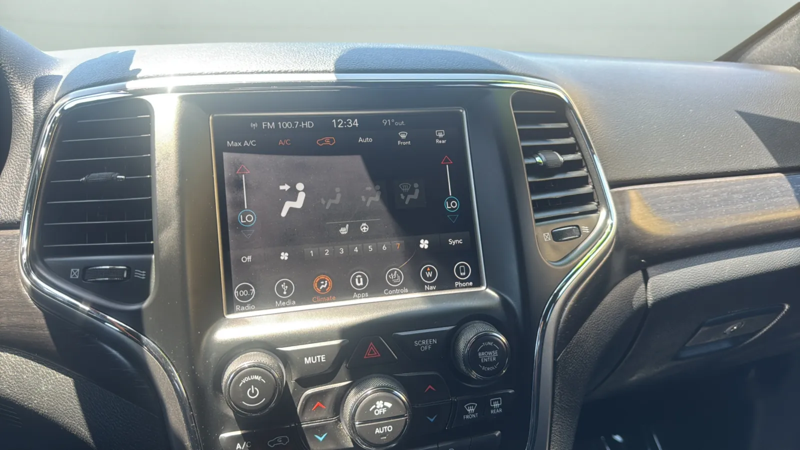 2018 Jeep Grand Cherokee Altitude - Photo 12