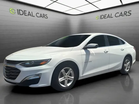 White 2025 Chevrolet Malibu LS for sale in Mesa, AZ