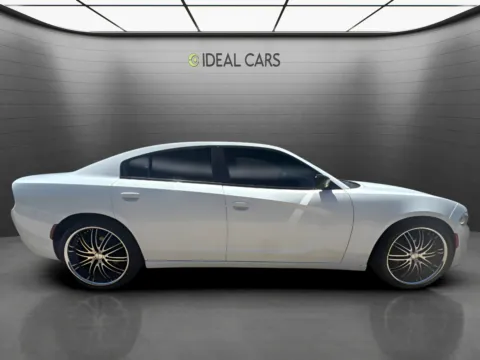More photos of 2015 Dodge Charger SE at Ideal Cars - East Mesa (Hill), AZ