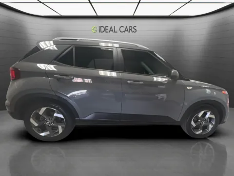 More photos of 2022 Hyundai VENUE SEL at Ideal Cars - East Mesa (Hill), AZ