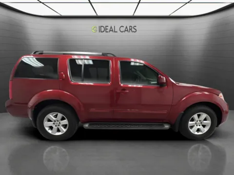More photos of 2008 Nissan Pathfinder SE at Ideal Cars - East Mesa (Hill), AZ