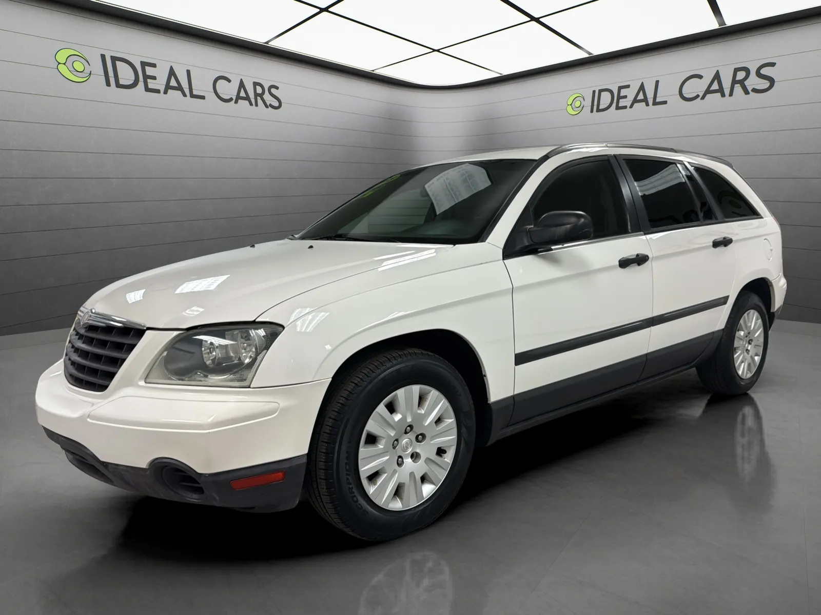 2005 Chrysler Pacifica -'s photo