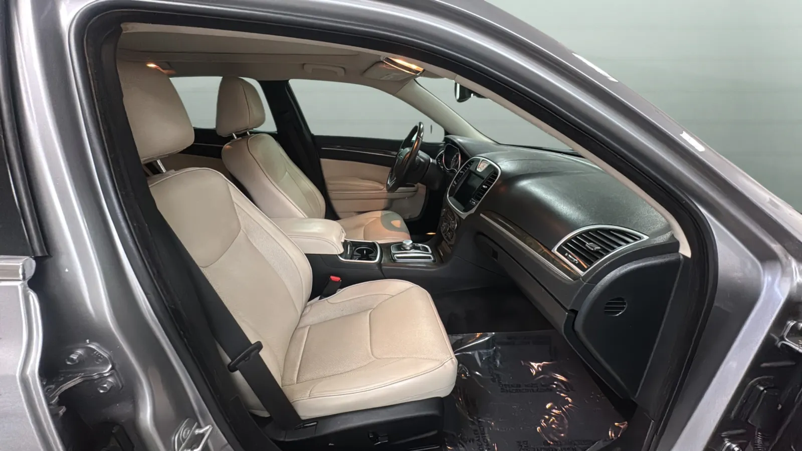 Chrysler 300 photo 25