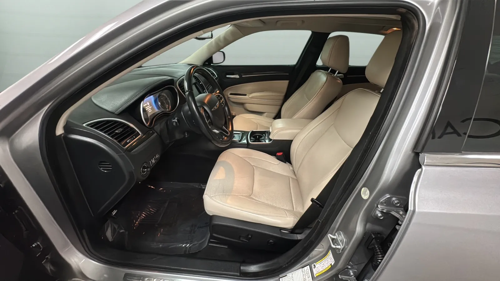 Chrysler 300 photo 24