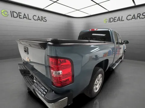 More photos of 2013 Chevrolet Silverado 1500 LT at Ideal Cars - East Mesa (Hill), AZ
