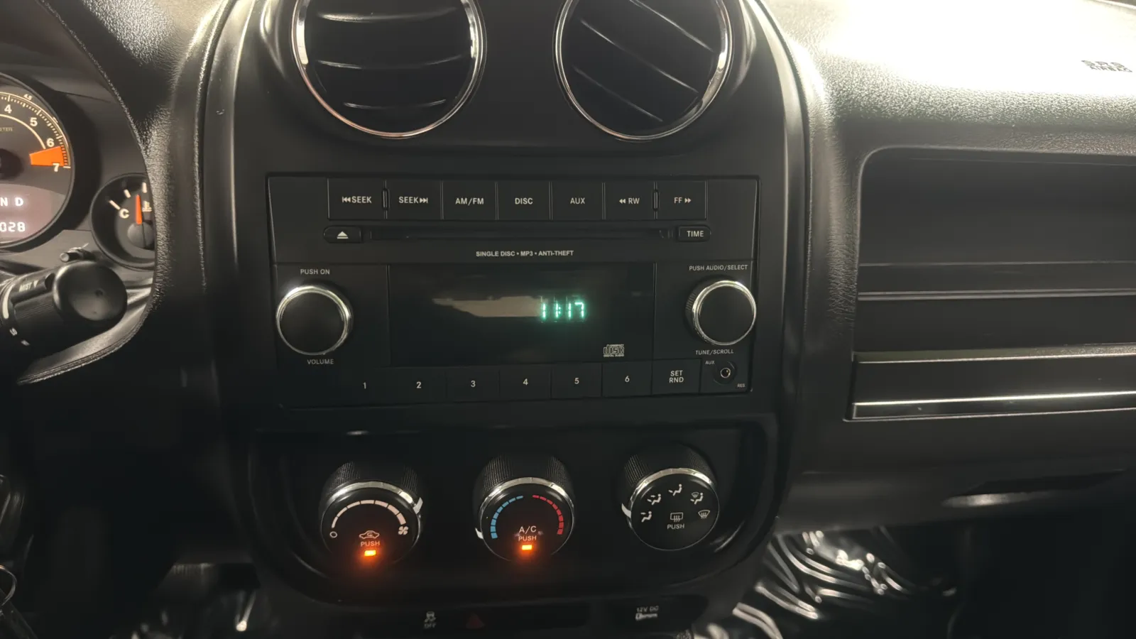Jeep Patriot photo 12