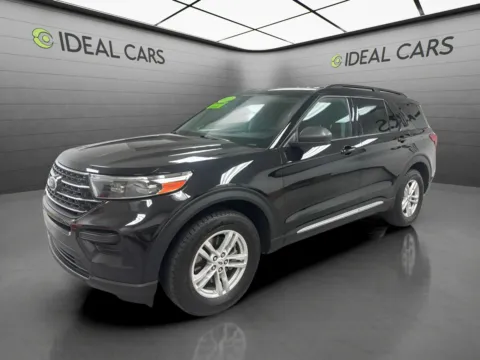 Black 2022 Ford Explorer XLT for sale in Mesa, AZ