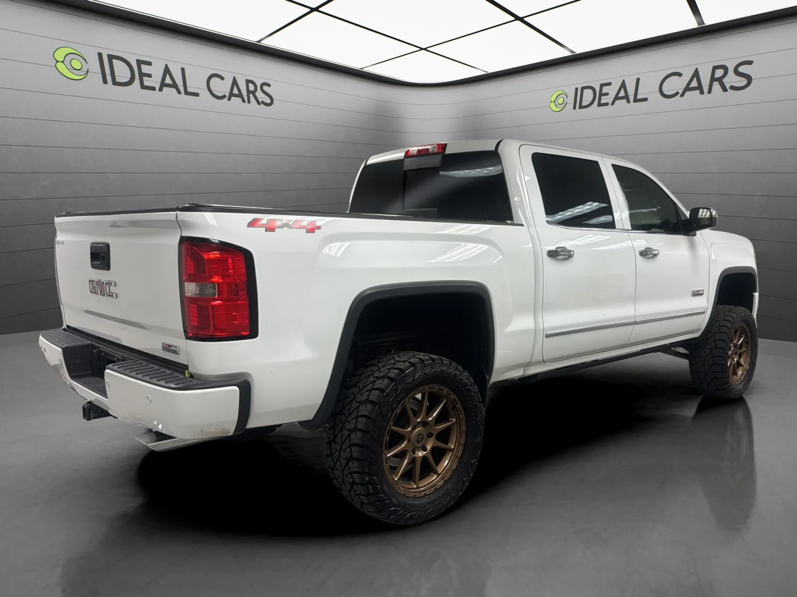 2014 GMC Sierra 4WD Crew Cab SLT SWB's photo
