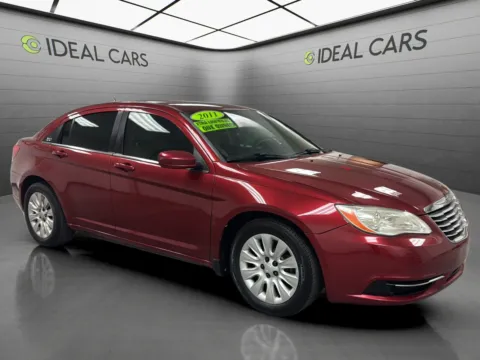 More photos of 2011 Chrysler 200 LX at Ideal Cars - East Mesa (Hill), AZ