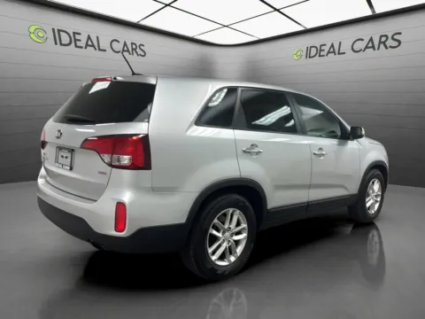 More photos of 2014 Kia Sorento LX at Ideal Cars - East Mesa (Hill), AZ