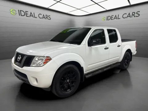White 2018 Nissan Frontier SV V6 for sale in Mesa, AZ