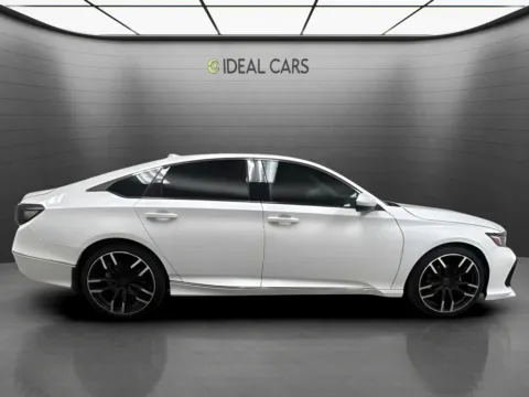 More photos of 2019 Honda Accord EX at Ideal Cars - East Mesa (Hill), AZ