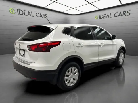 More photos of 2019 Nissan Rogue Sport S at Ideal Cars - East Mesa (Hill), AZ