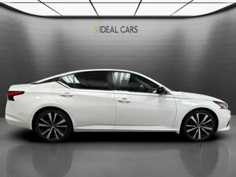 More photos of 2022 Nissan Altima 2.5 SR at Ideal Cars - East Mesa (Hill), AZ