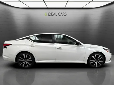 More photos of 2022 Nissan Altima 2.5 SR at Ideal Cars - East Mesa (Hill), AZ