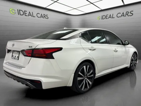 More photos of 2022 Nissan Altima 2.5 SR at Ideal Cars - East Mesa (Hill), AZ