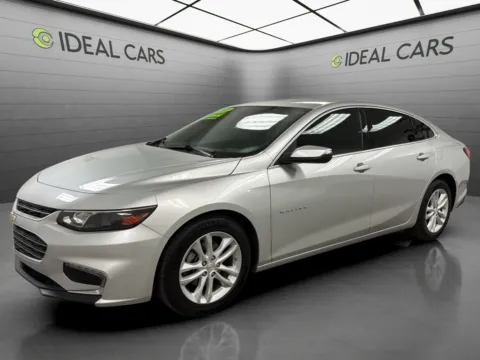 Silver 2018 Chevrolet Malibu LT for sale in Mesa, AZ