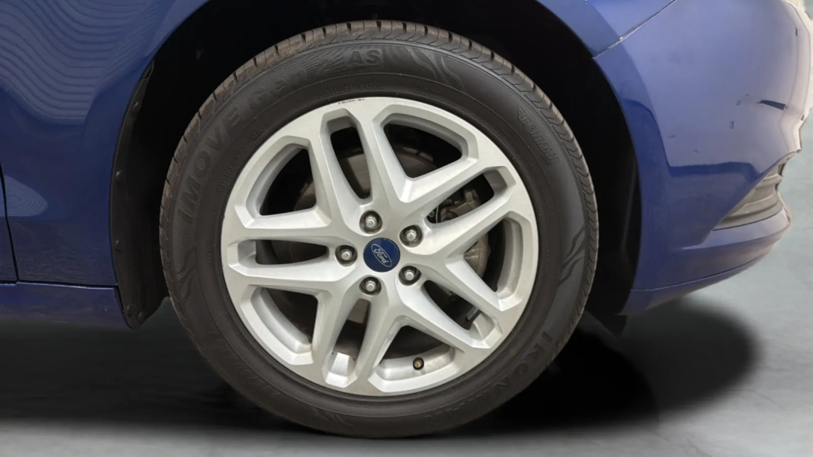 Ford Fusion photo 23