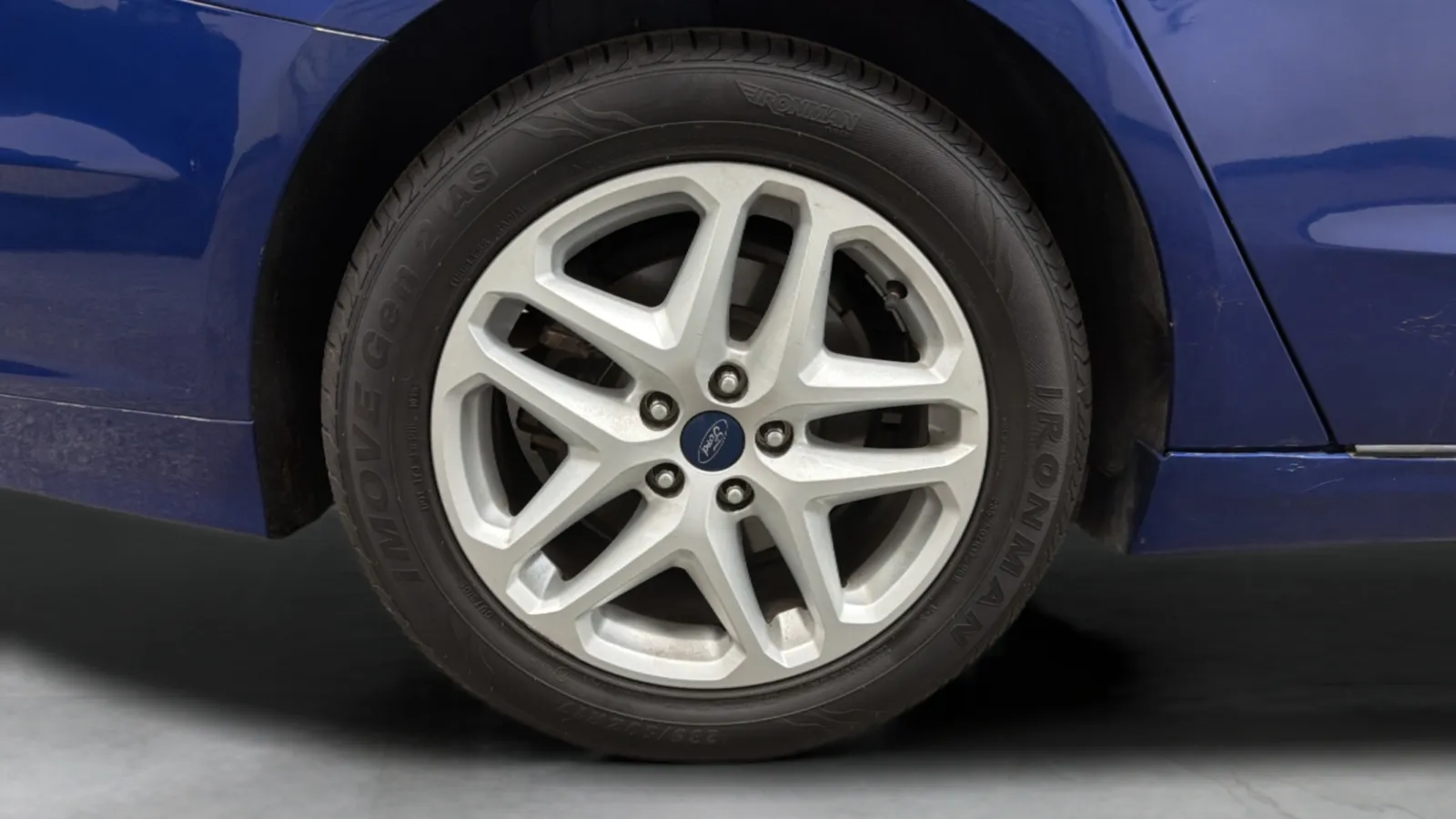 Ford Fusion photo 24