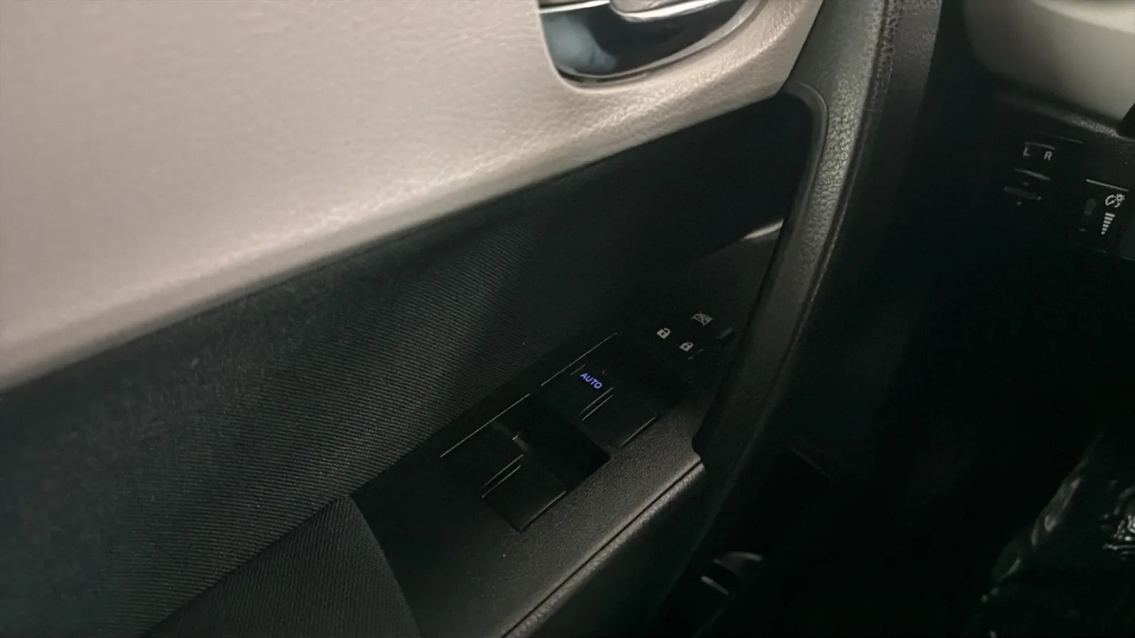 Toyota Corolla photo 15