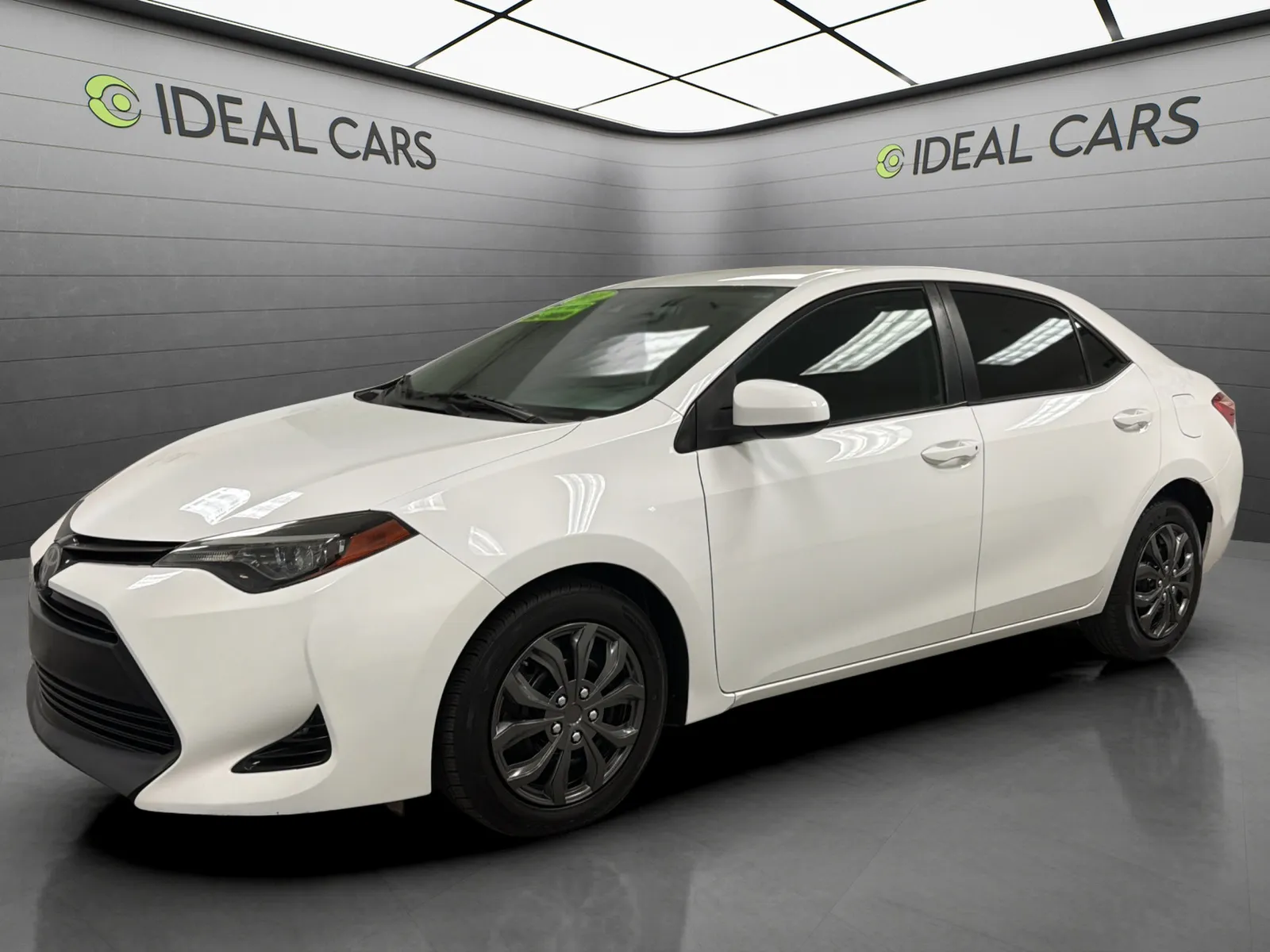 White 2018 Toyota Corolla LE for sale in Mesa, AZ