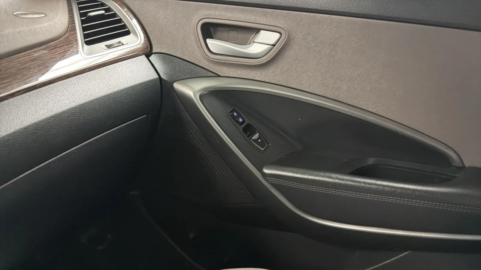 Hyundai Santa Fe Sport photo 16