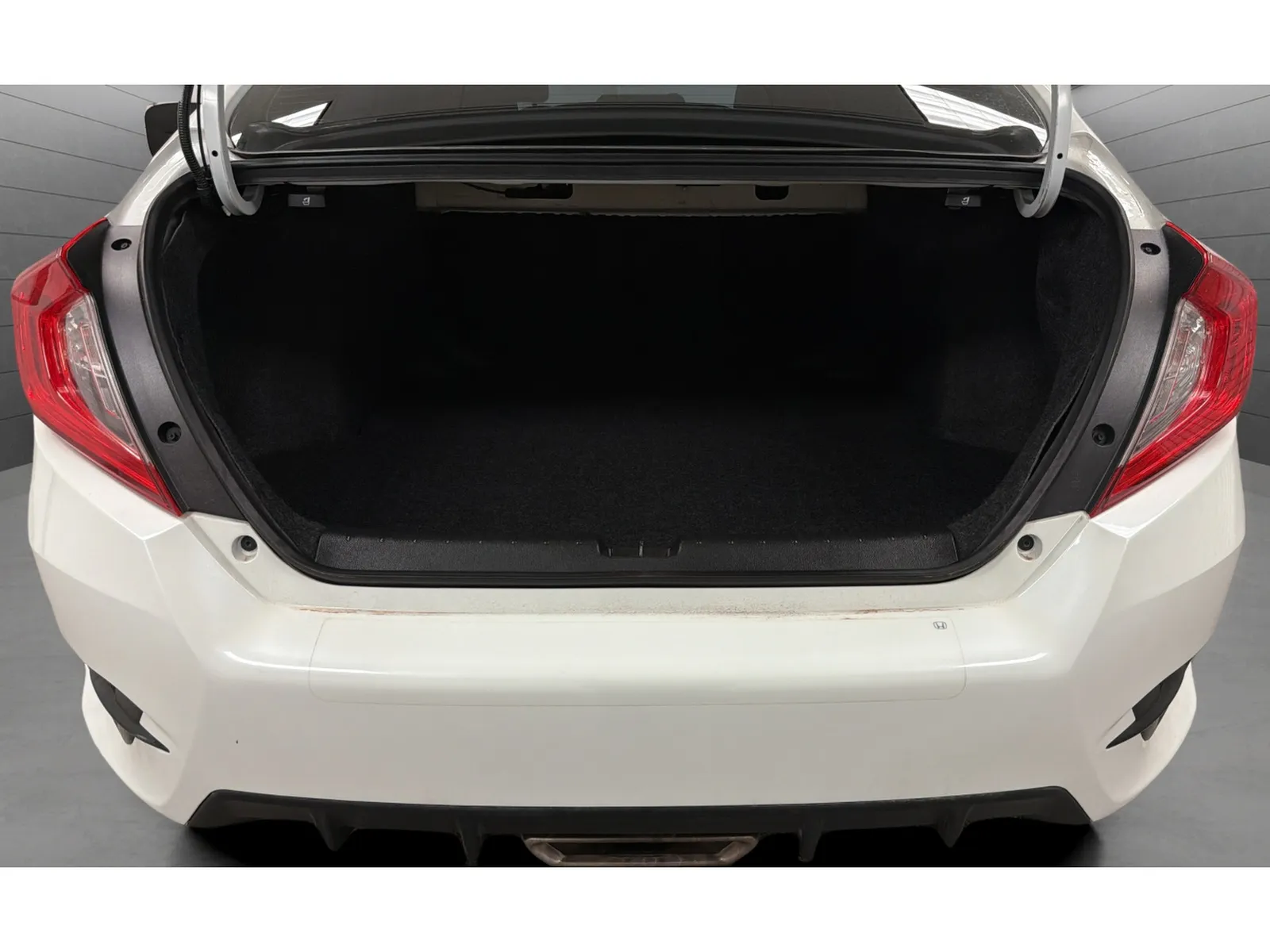 Honda Civic photo 18