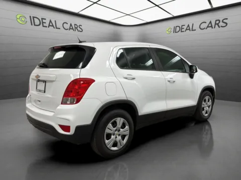 More photos of 2017 Chevrolet Trax LS at Ideal Cars - East Mesa (Hill), AZ