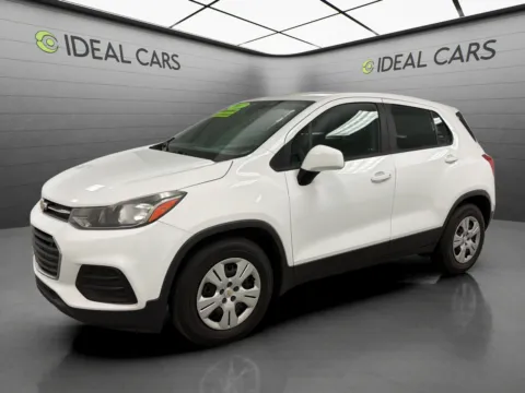 White 2017 Chevrolet Trax LS for sale in Mesa, AZ