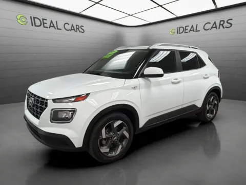 White 2025 Hyundai VENUE SEL for sale in Mesa, AZ