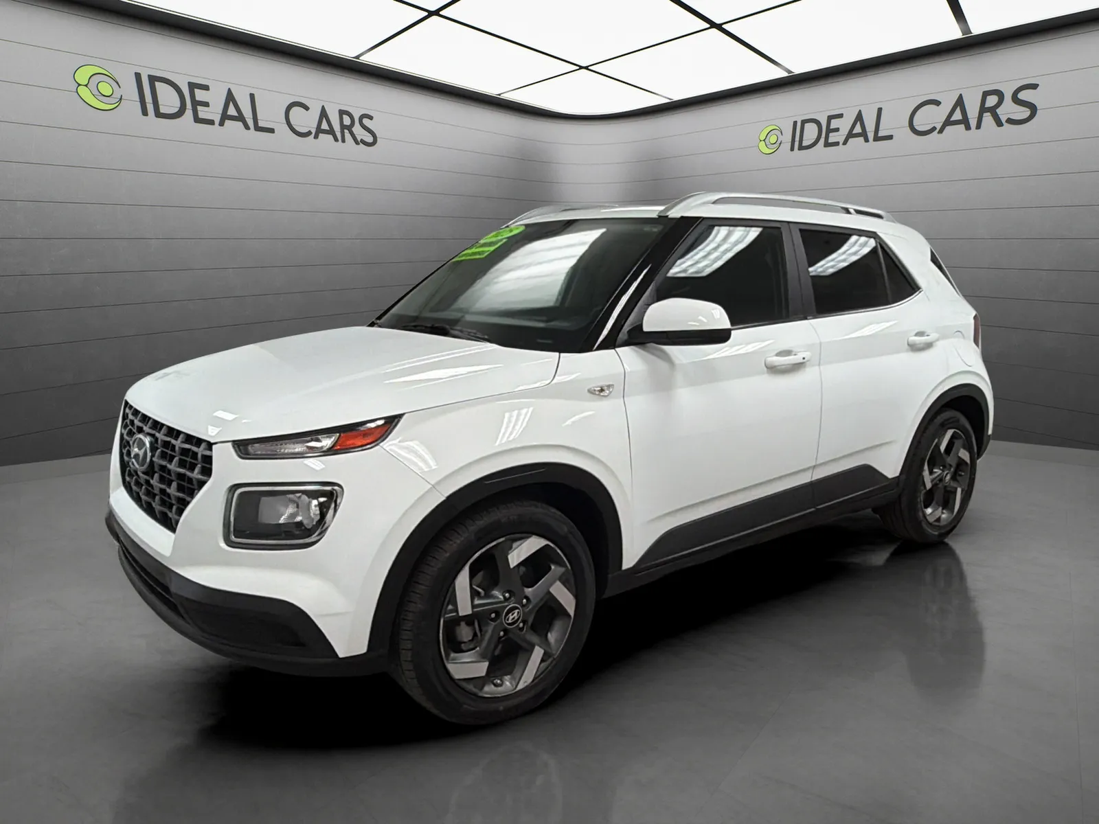 White 2025 Hyundai VENUE SEL for sale in Mesa, AZ