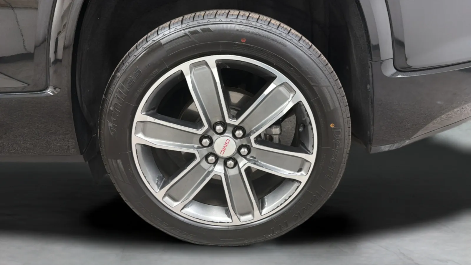 GMC Acadia photo 26