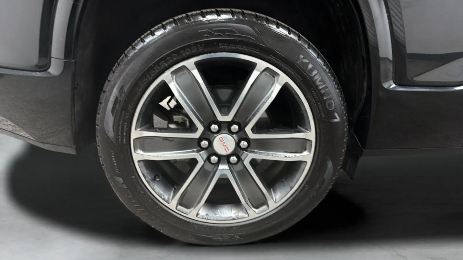 GMC Acadia photo 25