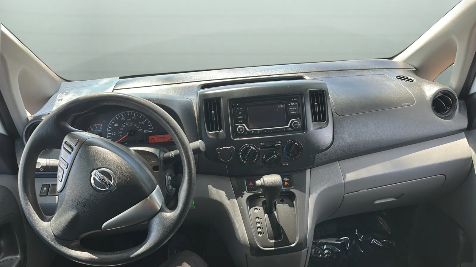 Nissan NV200 photo 9