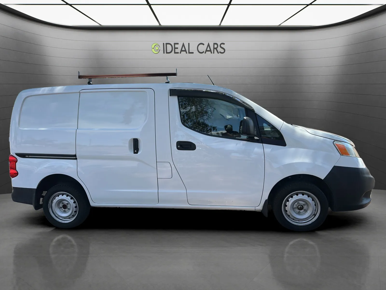 Nissan NV200 photo 4