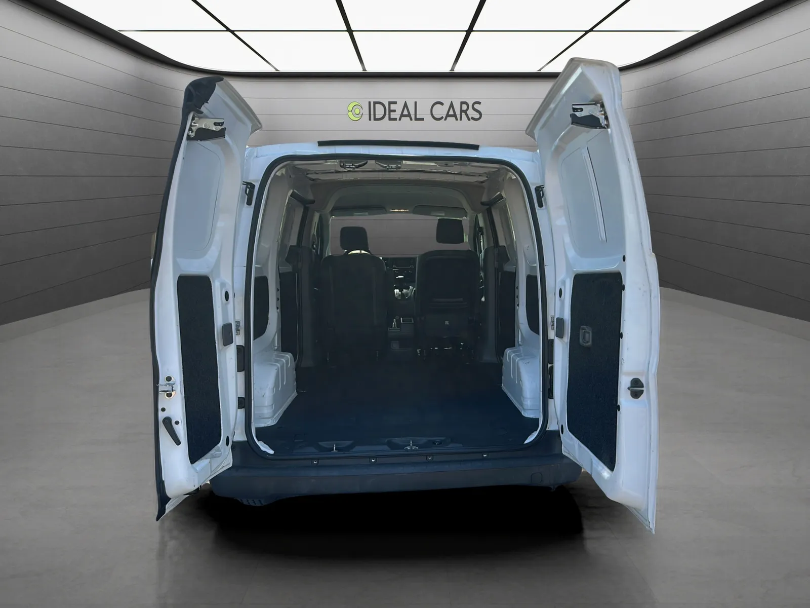 Nissan NV200 photo 24