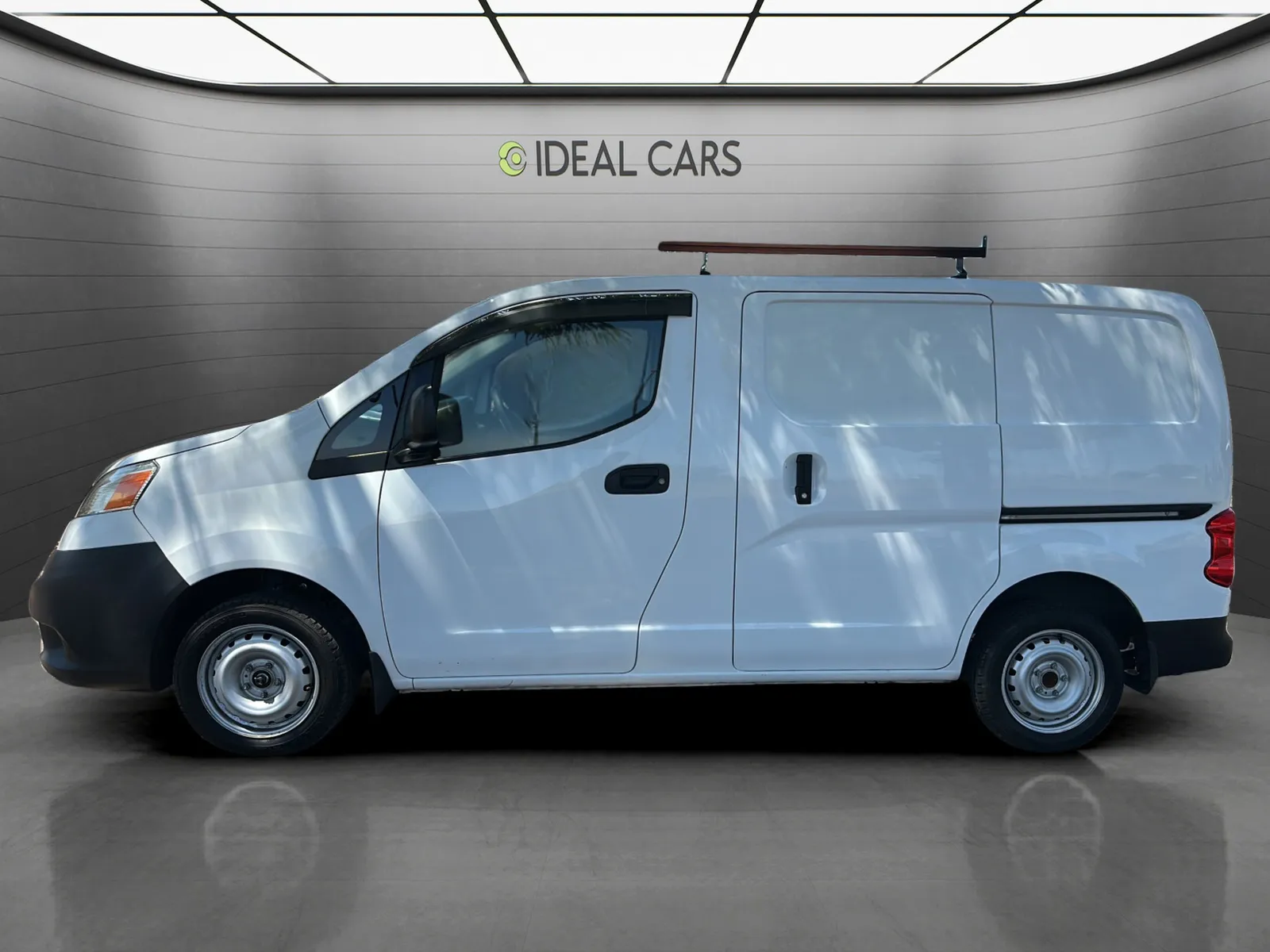 Nissan NV200 photo 8