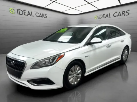 White 2016 Hyundai SONATA Hybrid SE for sale in Mesa, AZ