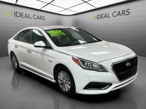 Another view of 2016 Hyundai SONATA Hybrid SE for sale in Mesa, AZ at Ideal Cars - East Mesa (Hill)