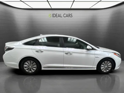 More photos of 2016 Hyundai SONATA Hybrid SE at Ideal Cars - East Mesa (Hill), AZ