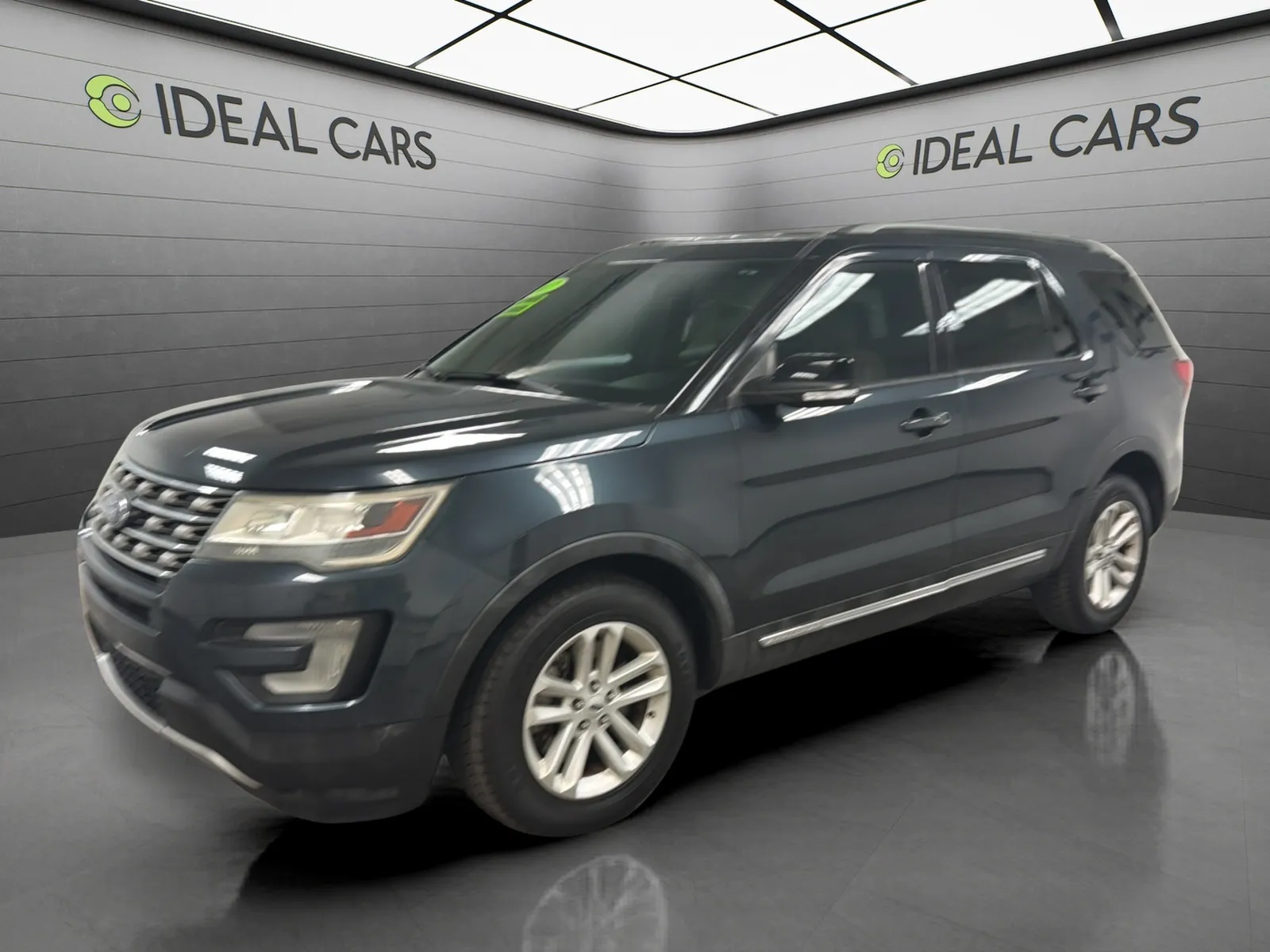 Gray 2017 Ford Explorer XLT for sale in Mesa, AZ