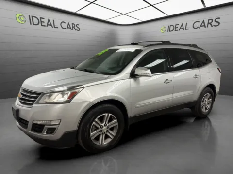 Silver 2016 Chevrolet Traverse LT for sale in Mesa, AZ