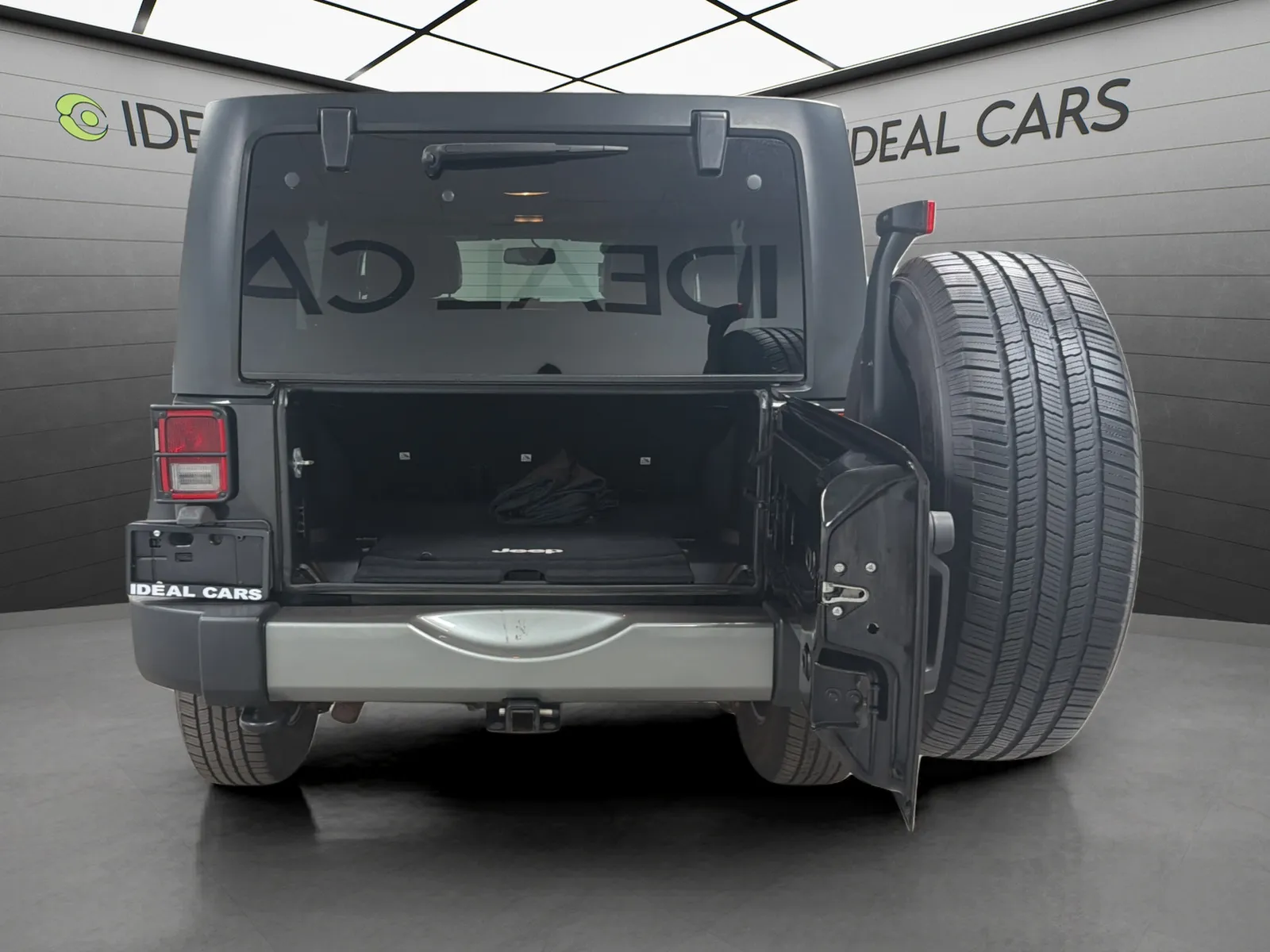 Jeep Wrangler photo 18