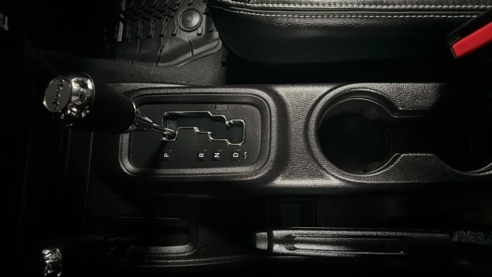Jeep Wrangler photo 12