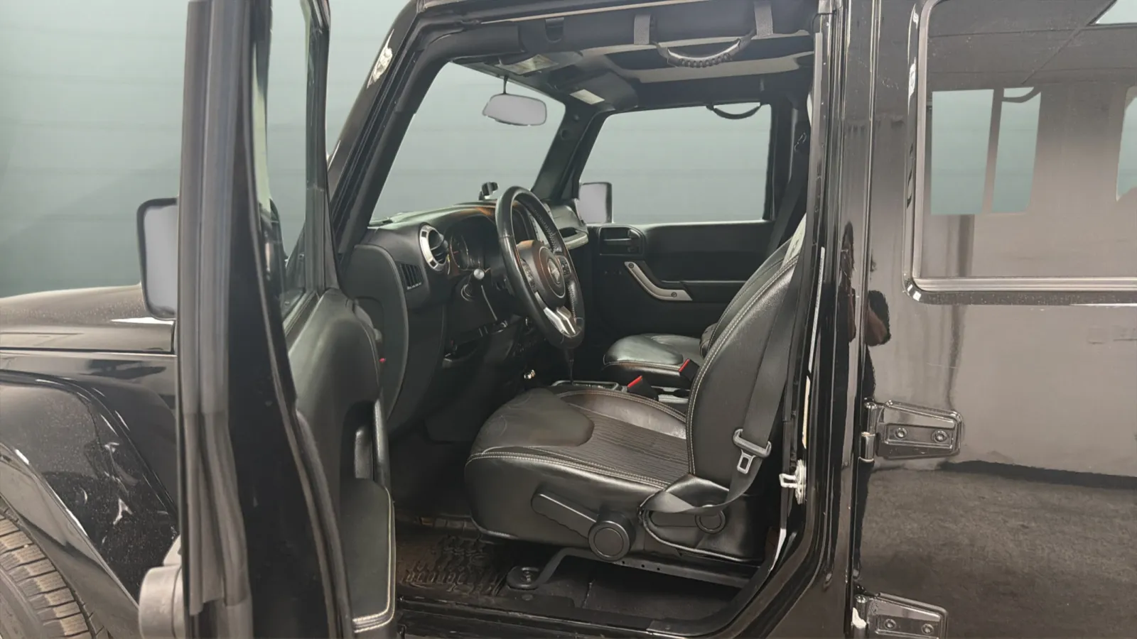 Jeep Wrangler photo 19
