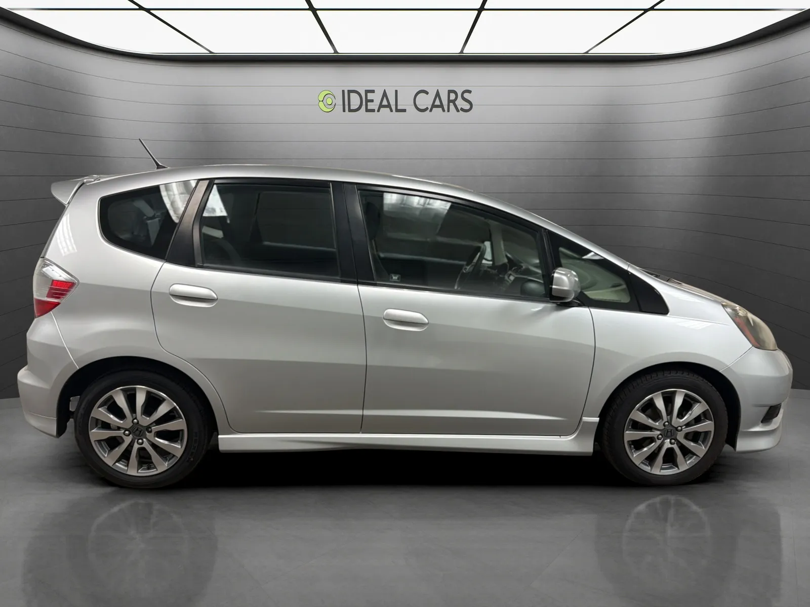 Honda Fit photo 4